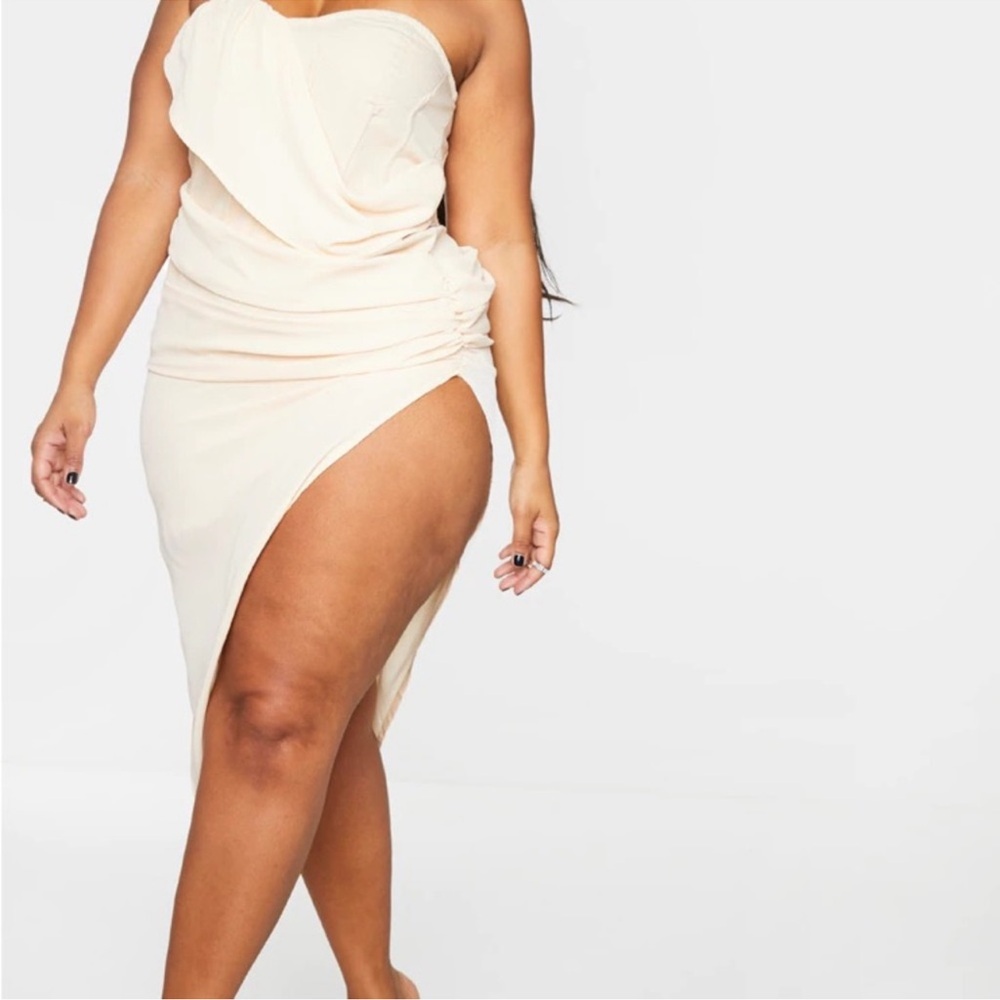 PrettyLittleThing Cream Strapless Dress
